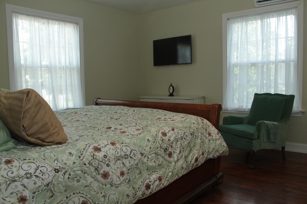 The Oaks Bed And Breakfast Sulphur Springs Ngoại thất bức ảnh