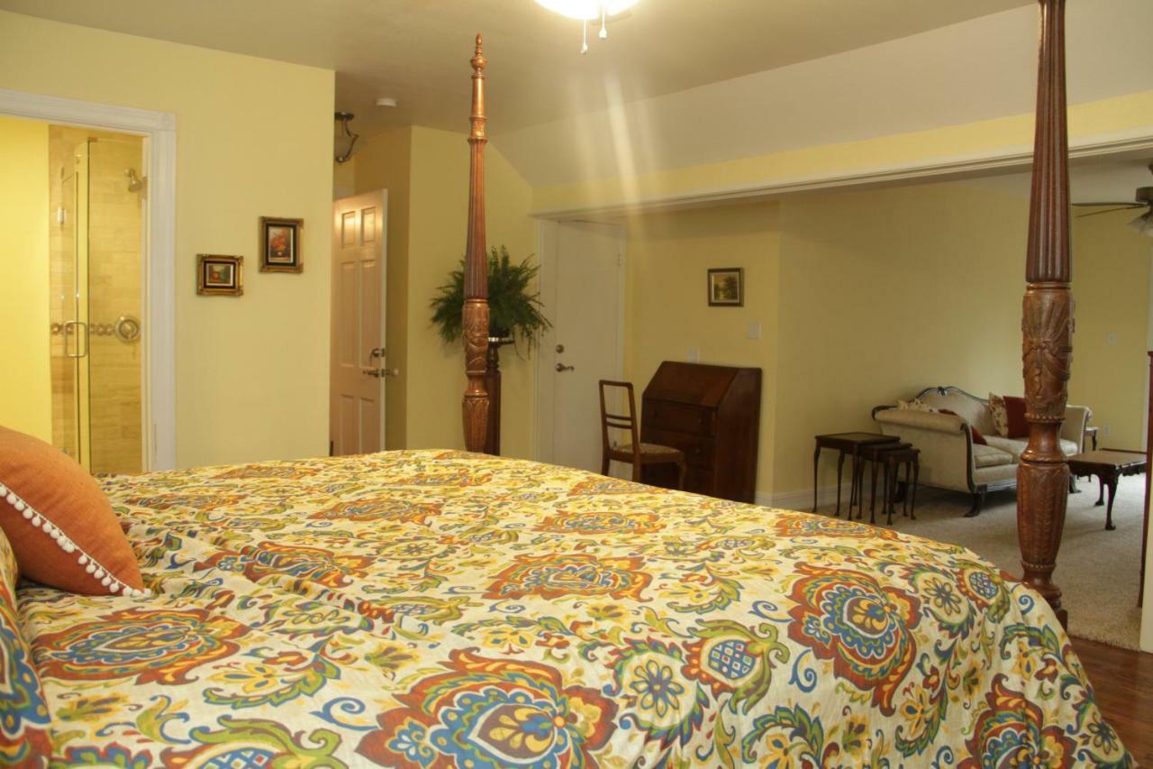 The Oaks Bed And Breakfast Sulphur Springs Ngoại thất bức ảnh